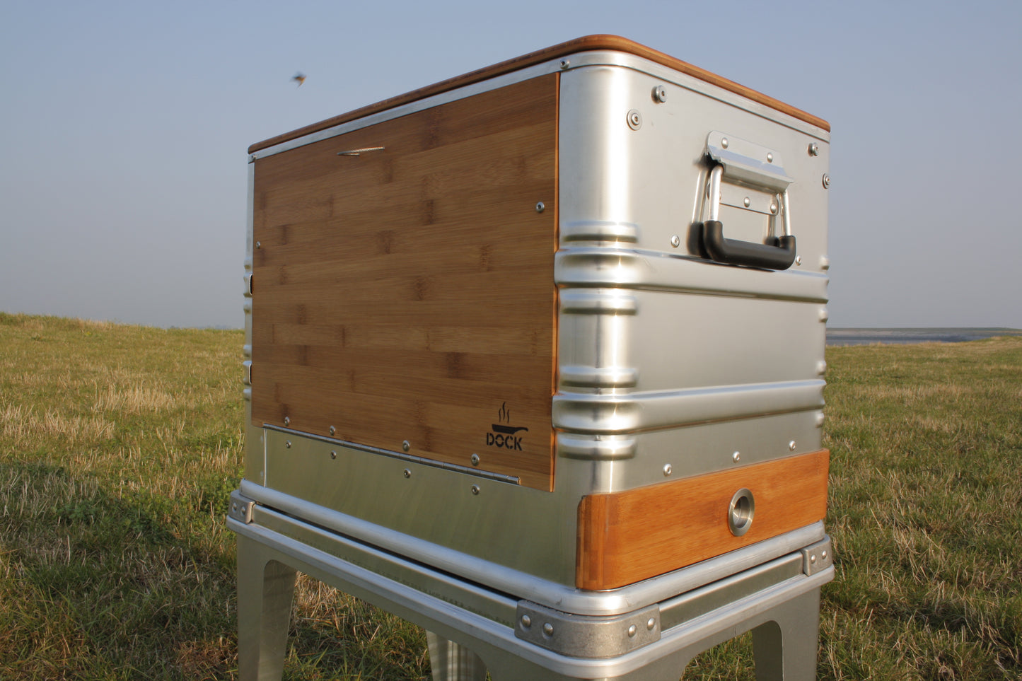 Dock Outdoors Camp Kitchen – Die mobile Premium-Küche im robusten Zarges®-Format